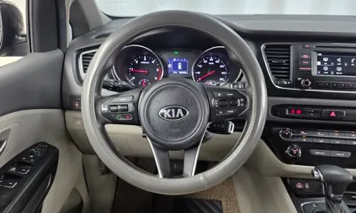 Kia Canival 2018, 158939 км, за 4923.2 USD - фото 13