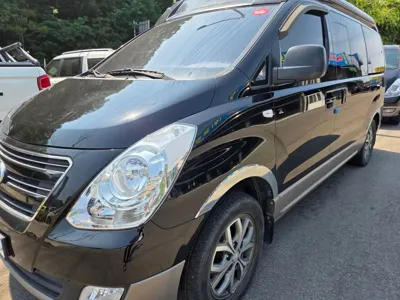 Hyundai Starex 2018, 90000 км, за 15547.76 USD