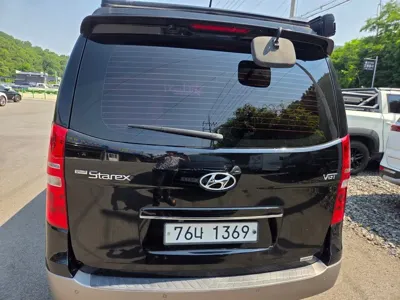 Hyundai Starex 2018, 90000 км, за 15547.76 USD