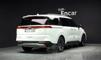 Kia Canival 2023, 35176 км, за 19484.64 USD