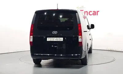 Hyundai Staria 2022, 48651 км, за 16771.76 USD - фото 4