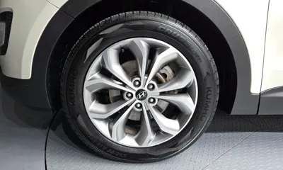 Hyundai Santafe 2013, 198924 км, за 4982.86 USD