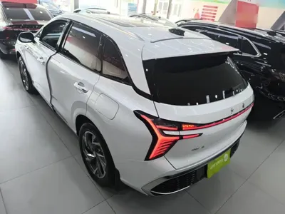 Hongqi Hongqi HS3 PHEV 2025, 24800 км, за 13570.25 USD