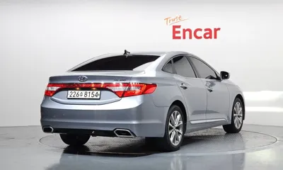 Hyundai Grandeur 2015, 211667 км, за 3296.99 USD