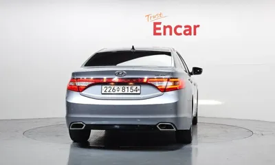 Hyundai Grandeur 2015, 211667 км, за 3296.99 USD
