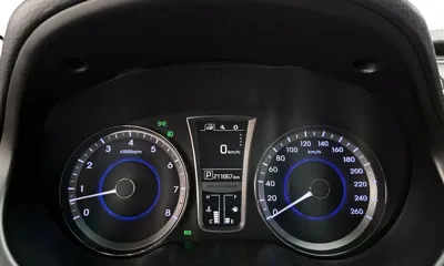 Hyundai Grandeur 2015, 211667 км, за 3296.99 USD - фото 8