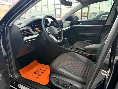 Volkswagen Lavida 2022, 40000 км, за 13801.97 USD