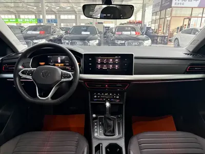 Volkswagen Lavida 2022, 40000 км, за 13801.97 USD