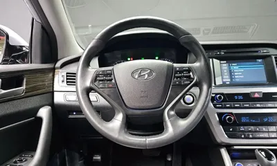 Hyundai Sonata 2015, 52522 км, за 6180.07 USD - фото 12