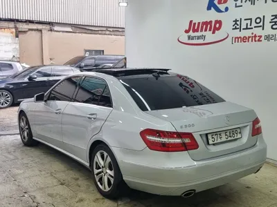 Mercedes-Benz E-Class 2011, 145068 км, за 3275.57 USD