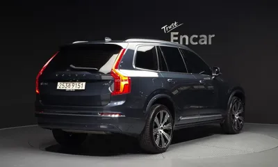 Volvo XC90 2023, 98366 км, за 32461.65 USD