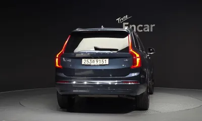 Volvo XC90 2023, 98366 км, за 32461.65 USD