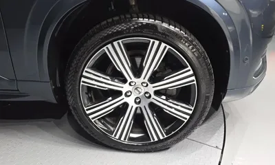 Volvo XC90 2023, 98366 км, за 32461.65 USD
