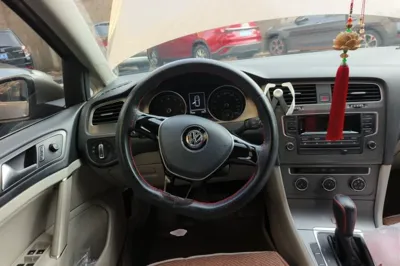 Volkswagen Golf 2014, 75400 км, за 5497 USD