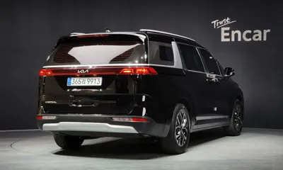 Kia Canival 2023, 72914 км, за 14859.6 USD