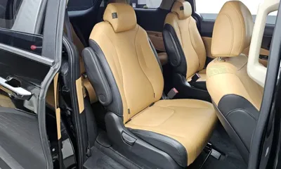 Kia Canival 2023, 72914 км, за 14859.6 USD - фото 12