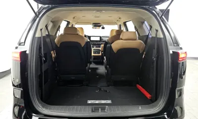 Kia Canival 2023, 72914 км, за 14859.6 USD - фото 20