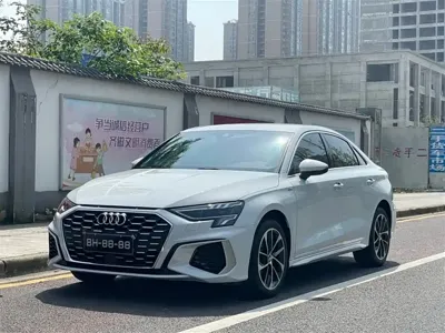 Audi A3 · 2022 год