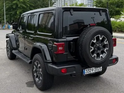 Jeep Wrangler 2025, 6788 км, за 45337.52 USD - фото 6