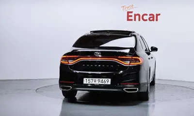 Hyundai Grandeur 2018, 171823 км, за 7940.39 USD