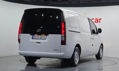 Hyundai Staria 2022, 53430 км, за 14171.48 USD - фото 2