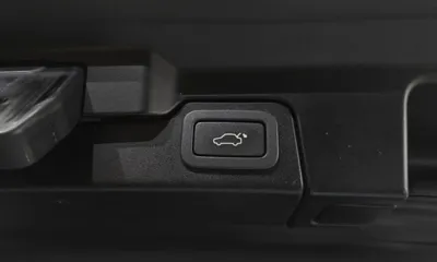 Land Rover Range Rover Evoque 2016, 80387 км, за 8801.89 USD - фото 20