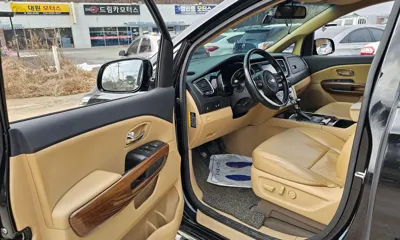 Kia Canival 2017, 138983 км, за 9518.18 USD - фото 10
