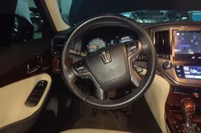 Toyota Crown 2015, 155500 км, за 18172 USD