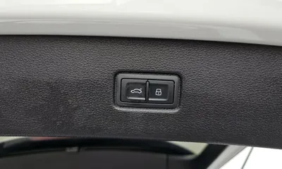 Audi Q7 2019, 104786 км, за 17395.3 USD - фото 19