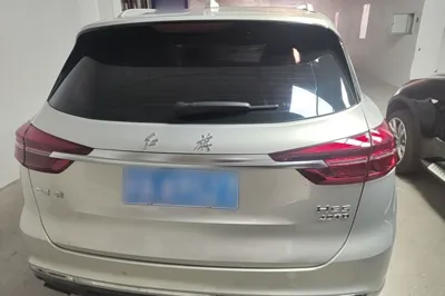 Hongqi HS5 2019, 97000 км, за 11741 USD