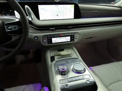 Genesis G90 2025, 5720 км, за 56124.46 USD - фото 9