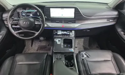 Hyundai Grandeur 2020, 66453 км, за 15426.02 USD - фото 7
