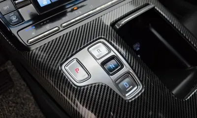 Hyundai Grandeur 2020, 66453 км, за 15426.02 USD - фото 9