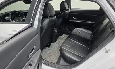 Hyundai Avante 2023, 103951 км, за 10502.82 USD - фото 12