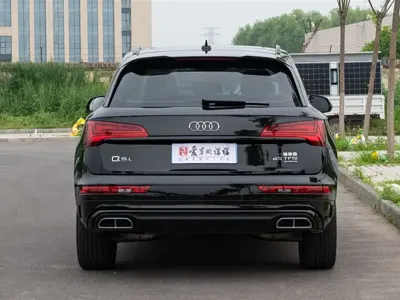 Audi Q5L 2024, 20000 км, за 32109.13 USD