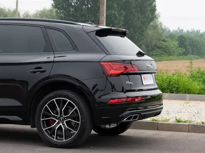 Audi Q5L 2024, 20000 км, за 32109.13 USD