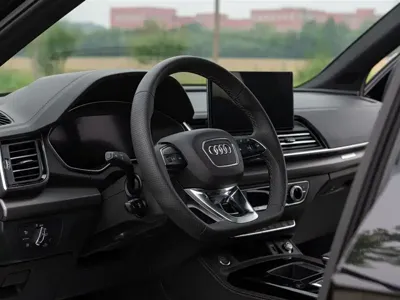 Audi Q5L 2024, 20000 км, за 32109.13 USD - фото 9