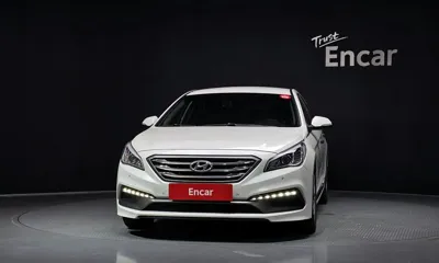 Hyundai Sonata 2016, 180102 км, за 4529.34 USD