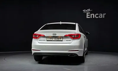 Hyundai Sonata 2016, 180102 км, за 4529.34 USD