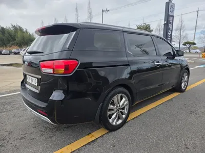 Kia Canival 2015, 174000 км, за 5513.98 USD