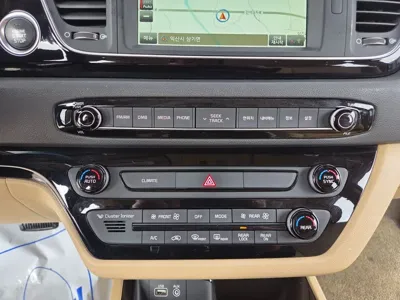 Kia Canival 2015, 174000 км, за 5472.32 USD - фото 14