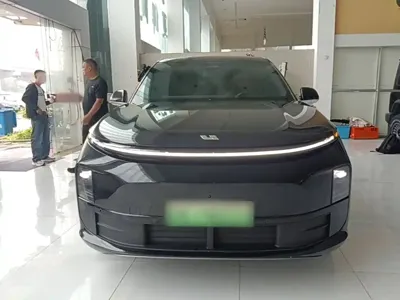 Li Auto Li L6 2024, 11000 км, за 26398.33 USD