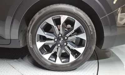 Kia Canival 2021, 131807 км, за 15588.01 USD
