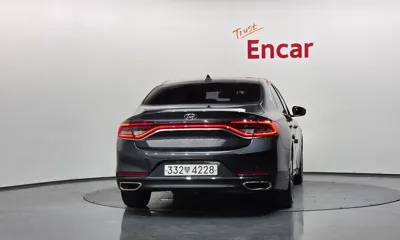Hyundai Grandeur 2017, 105420 км, за 9836.29 USD
