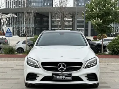 Mercedes-Benz C-Class 2021, 40000 км, за 20365.64 USD