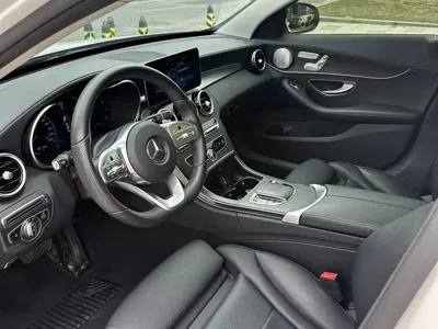 Mercedes-Benz C-Class 2021, 40000 км, за 20365.64 USD