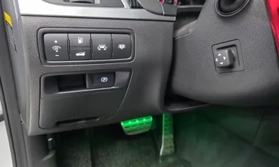 Hyundai Genesis 2016, 108502 км, за 8385.88 USD - фото 19