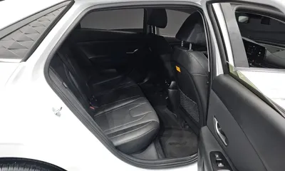 Hyundai Avante 2025, 25921 км, за 16895.27 USD - фото 11
