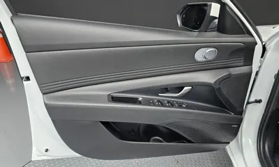 Hyundai Avante 2025, 25921 км, за 16895.27 USD - фото 24