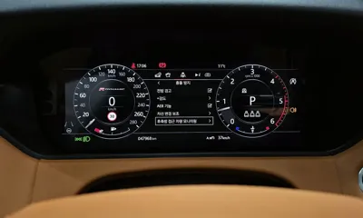 Land Rover Range Rover Velar 2020, 47968 км, за 32119.18 USD - фото 8